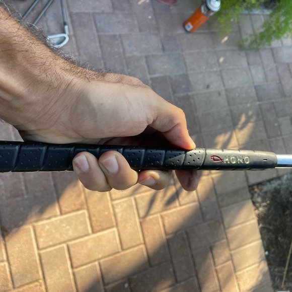 Hono YP500 Putter And Chipper All In One 
The head moves up/ down - Picture 5 of 8